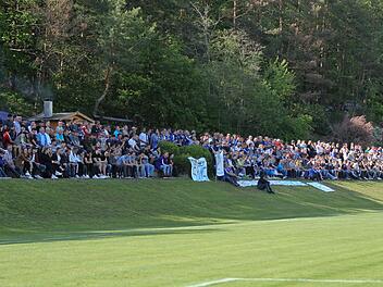 790 Zuschauer fanden den Weg nach Eicha, um das Relegationsspiel zwischen dem TSV Meeder und dem SV Gro&szlig;garnstadt zu sehen. Der Bezirksligist gewann 3:1.