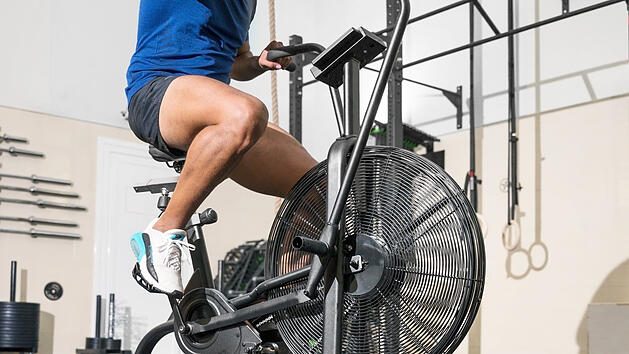 Sport, Heimtrainer, Crosstrainer, Fahrrad, Fahrrad fahren, Fitnessstudio