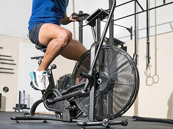 Sport, Heimtrainer, Crosstrainer, Fahrrad, Fahrrad fahren, Fitnessstudio