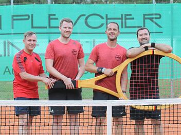 Es geht steil aufw&auml;rts mit dem Tennissport beim FC Eltingshausen. Zum 40-j&auml;hrigen Bestehen bringt sich die Abteilung als Ausrichter der Landkreismeisterschaft ins Spiel.ssp