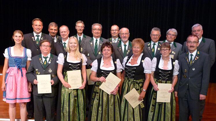 Langjährige Mitglieder wurden ausgezeichnet. Foto: Lothar Weidner
