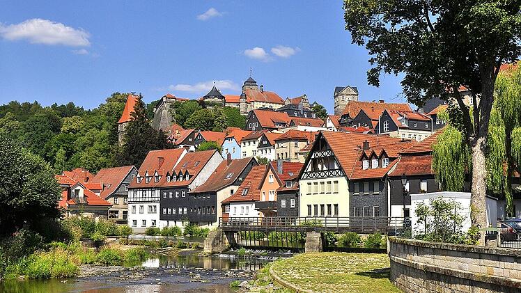 Das oberfränkische Kronach mit der Festung Rosenberg ist Veranstaltungsort der Rosenmesse.