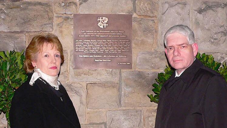 Josef Schuster ist bis heute regelmäßig zu Gast in Bad Brückenau, hier zusammen mit Bürgermeisterin Brigitte Meyerdierks. Foto: Archiv