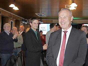 Die Neustadter Genossen stehen geschlossen hinter Frank Rebhan. Er wurde einstimmig als Bewerber um den Posten als Oberbürgermeister gewählt und ist Listenführer der Neustadter Sozialdemokraten. Foto: Manja von Nida