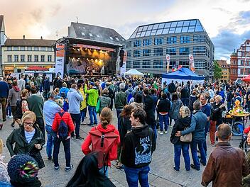 Würzburg: Spiegelstraße wegen Stadtfest gesperrt - so werden die Busse umgeleitet Würzburg: Spiegelstraße wegen Stadtfest gesperrt - so werden die Busse umgeleitet
