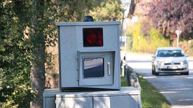 In Deutschland gibt es etwa 4700 Blitzer.