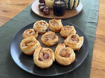 Apfel-Schnecken aus Bl&auml;tterteig