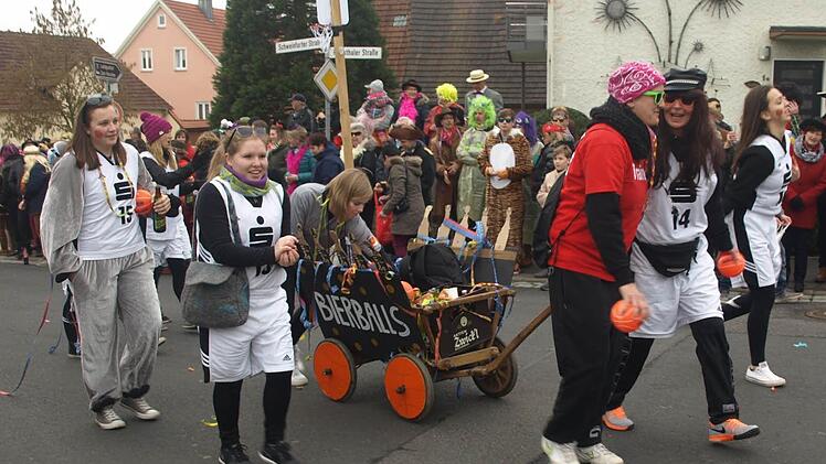 Impressionen vom Faschingszug in Ebenhausen 2016 Foto: Stefan Geiger