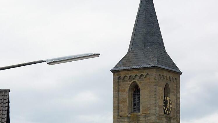 Die Kirche steht in Kemmern im Mittelpunkt des Ortes. Foto: Johannes Michel