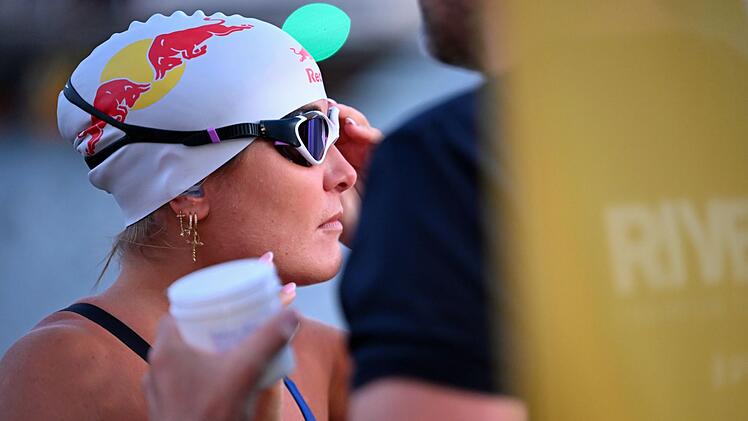 Extremschwimmerin Nathalie Pohl startet in Frankfurt am Main