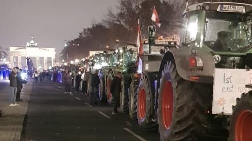 Tausende Traktoren reihten sich vor dem Brandenburger Tor auf. Foto: privat