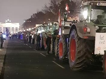 Tausende Traktoren reihten sich vor dem Brandenburger Tor auf. Foto: privat