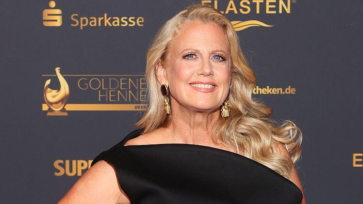 Moderatorin Barbara Sch&ouml;neberger hat in ihrem Podcast "Mit den Waffeln einer Frau" verraten, wieso sie sich nicht mehr f&uuml;r den Playboy ablichten lassen w&uuml;rde.