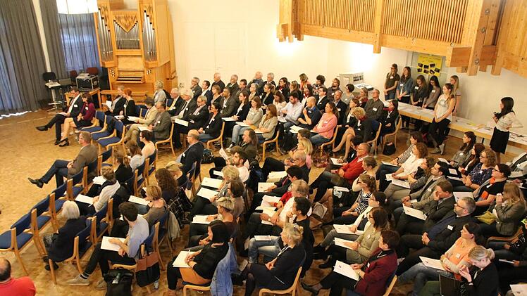 Eindrücke von der ersten Bildungskonferenz in der Hammelburger Musikakademie. Foto: Ralf Ruppert