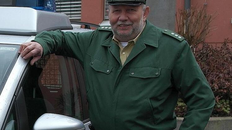 Polizeihauptkommissar Sigurd Karg gefällt die alte Uniform besser. Die neue erinnert ihn eher an einen Matrosen-Look.