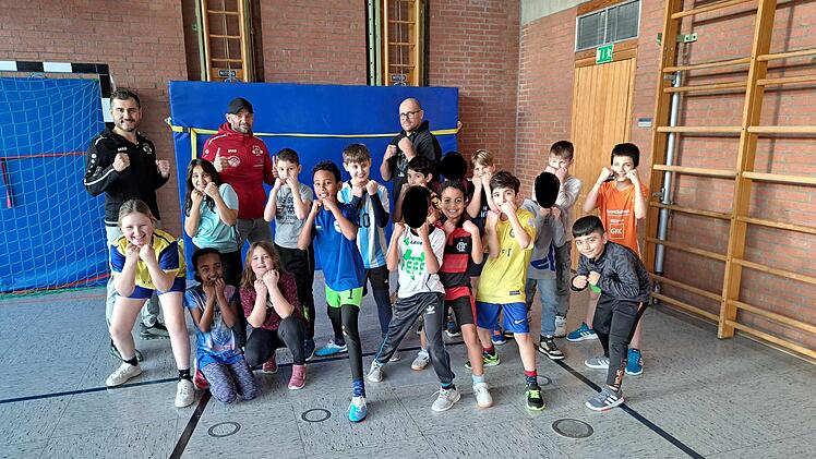 Forchheim: Boxtraining für Schüler - Durch Sport Gemeinschaft und Disziplin fördern