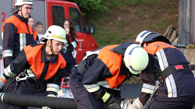 Leistungsprüfung bei der Feuerwehr. Sebastian Schmitt