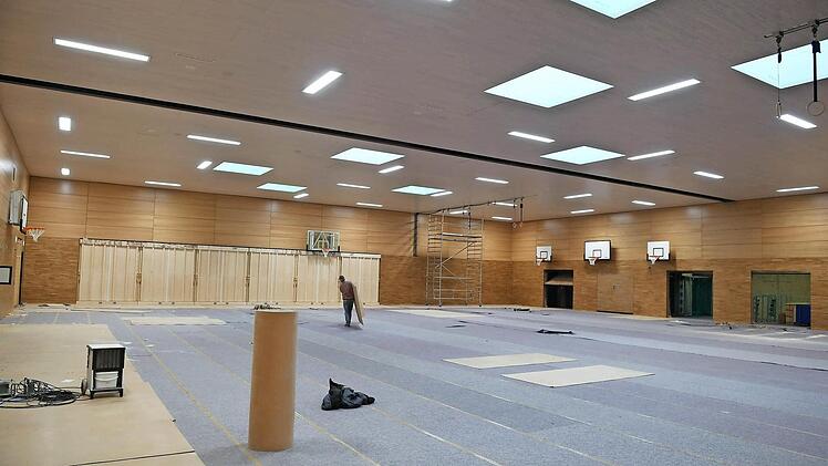 Im "Keller" befindet sich die neue Zweifach-Turnhalle. Foto: Ronald Rinklef