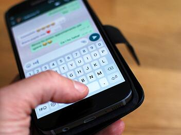 WhatsApp: Das steckt hinter dem roten Ausrufezeichen