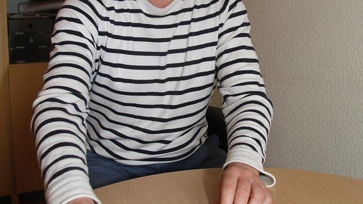 Gemeinsames Spielen ermöglicht einen unverkrampften Zugang zu Kindern und Jugendlichen, erklärt der Leiter der Beratungsstelle für Kinder, Jugendliche und Familien Christian Krauß. Die Beratungsstelle in Kronach ist die einzige in ganz Oberfranken, die an der Qualitätssiegel der Bundeskonferenz für Erziehungsberatung verliehen bekommen hat.  Foto: Sonja Adam