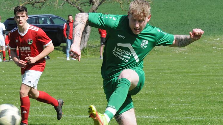 Traf in zwei Spielen f&uuml;r den SV Machtilshausen f&uuml;nfmal: Santo Schneider, hier im Spiel gegen die SG Schondra II. Foto: ssp