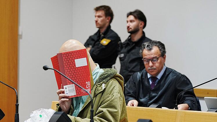 23-facher Mordversuch: Prozess in Augsburg vorerst ausgesetzt
