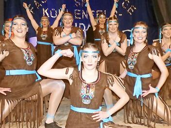 Das Damenballett "Sweat Devils" aus Plankenfels mit ihrem Tanz "Wild Life".  Fotos: Thomas Weichert