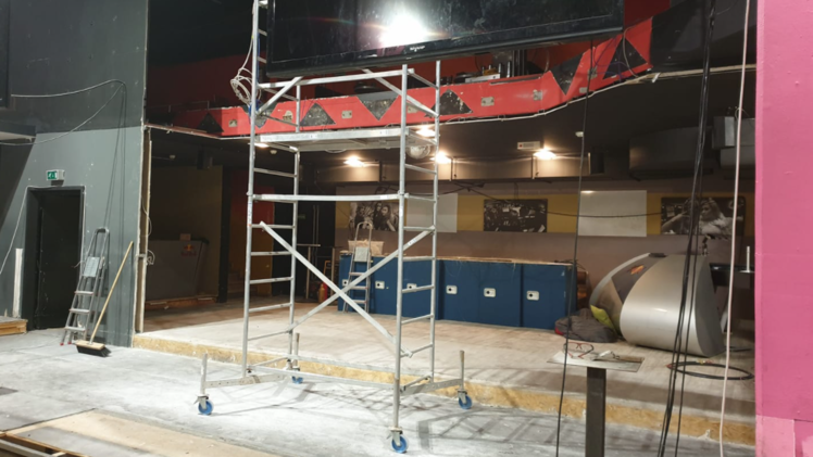 "Vamos" in Hallstadt mit neuer Bühne für Liveauftritte