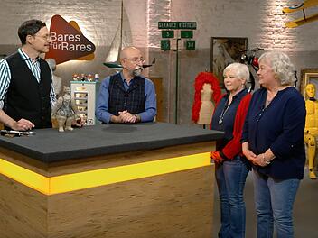 In der Mittwochsausgabe von "Bares f&uuml;r Rares" erkannte Horst Lichter sofort die k&uuml;nstlerische Inspiration hinter der &uuml;ppigen Frauenfigur. Zwar handelte es sich nicht um eine "Nana", doch Colmar Schulte-Goltz war dennoch begeistert und sprach sogar vom "besten Invest &uuml;berhaupt". Nur im H&auml;ndlerraum hielt sich die Kauflaune sp&uuml;rbar in Grenzen ...