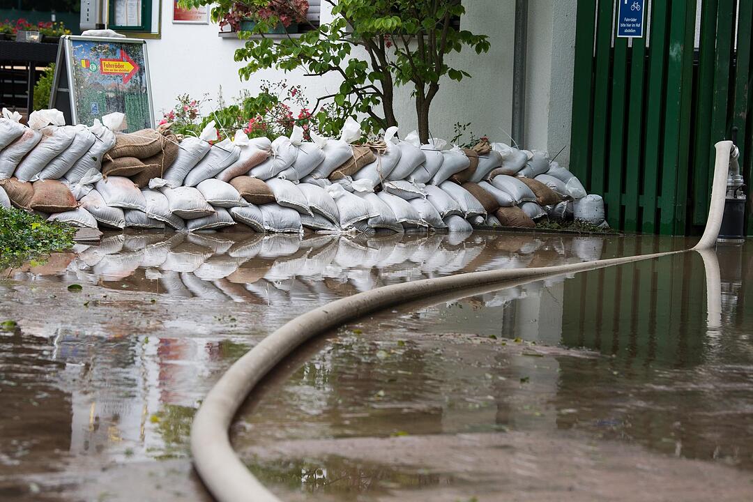 Hochwasser in Deutschland: Der Kampf gegen die Fluten