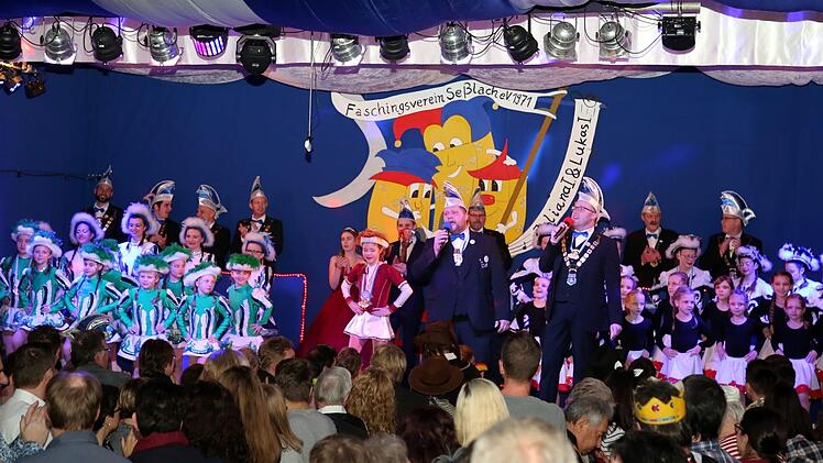 Ein volles Haus ist garantiert, wenn der Faschingsverein Seßlach zum Bunten Abend bittet. 2018 finden erstmals vier Veranstaltungen statt. Foto: Bettina Knauth