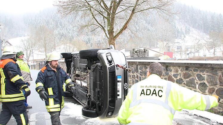 Ein Abschleppwagen war zügig vor Ort. Foto: Andreas Schmitt