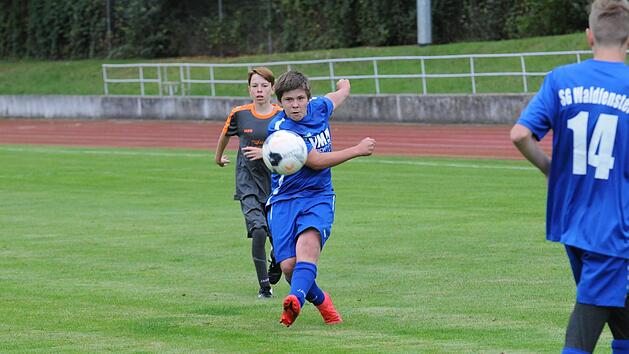 Tom Wehner (vorn) war einer von denen, die der SG Lauter den hohen Sieg gegen die SG Bad Kissingen mit Luca Hemberger (hinten) sicherten. Foto: ssp