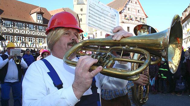 Wir kommen alle in den Himmel? Na, wenn es die Ziegelangerer Musiker spielen, wird es schon stimmen.  Fotos: Ralf Naumann