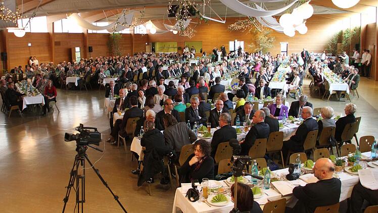 600 Gäste waren zu der Feier geladen worden.