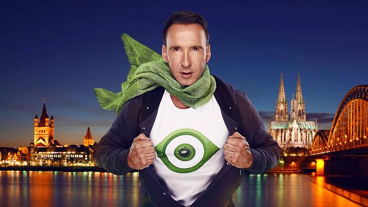 Jochen Bendel moderiert die Sendung.