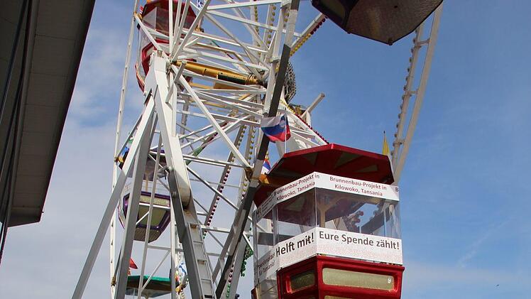 17,5 Meter misst das Riesenrad in der Höhe. Foto: Johannes Schlereth