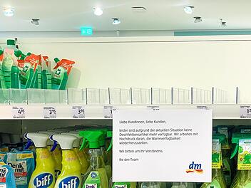 Auch in den Drogeriemärkten in Kulmbach gibt es keine Desinfektionsmittel mehr zu kaufen.Symbolbild: news5