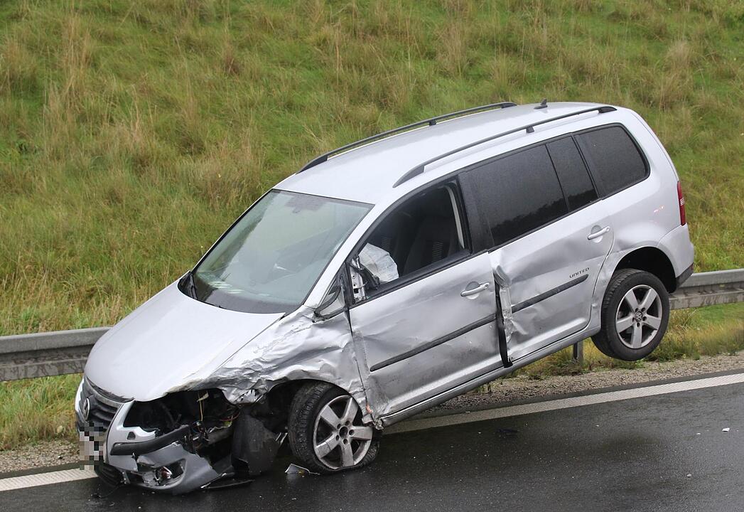 Zwei Schwerverletzte bei Verkehrsunfal an A73