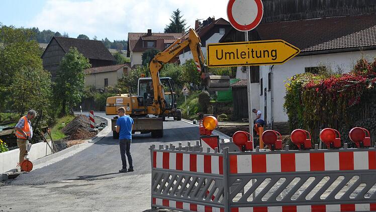 Die Bauarbeiten für die Erneuerung der B 27 in Motten sind nahezu abgeschlossen. Foto: Archiv