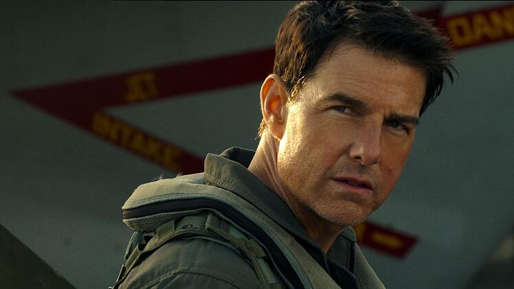 Beachtliche Vorstellung: Tom Cruise war bereits knapp 60, als "Top Gun Maverick" in die Kinos kam - trotzdem können sich viele 20 oder 30 Jahre jüngere Actionhelden eine dicke Scheibe bei ihm abschneiden.