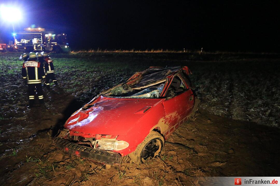 Opel überschlägt sich bei Königsfeld