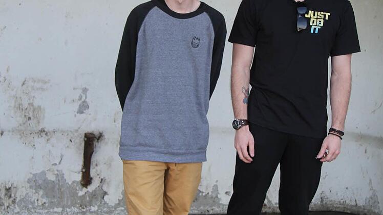 Die Bank war gar nicht da, aber schön wäre eine Sitzgelegenheit, finden die Skater Foto: Sonja Adam