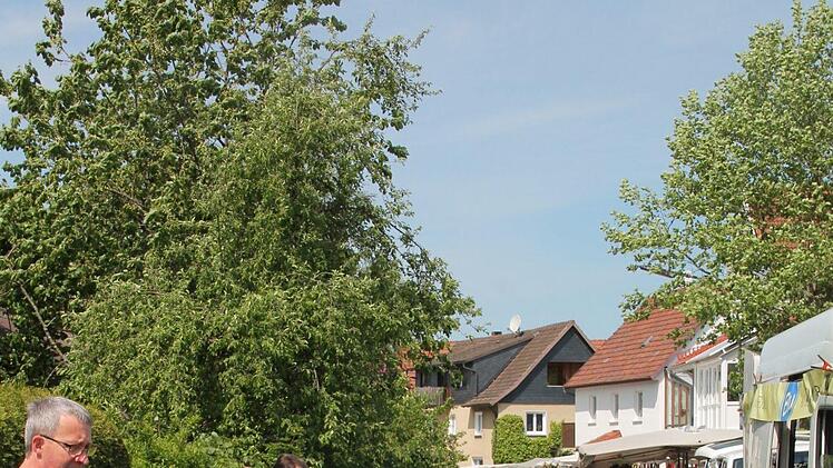 Frühjahrsmarkt und Fischerfest lockten viele Besucher nach Mitwitz. Foto: Herbert Fischer