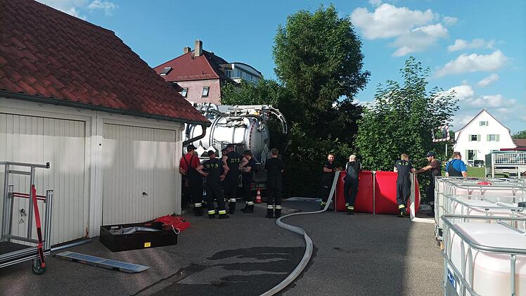 Feuerwehr Pegnitz: Seniorenheim überschwemmt - Wasser und Heizöl auf 650 Quadratmetern