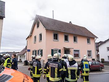 Brand in Mehrfamilienhaus