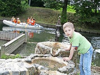 Julius Hörl und viele andere Kinder hatten ihren Spaß beim italienischen Fest am Badeweiher.  Fotos: Sonja Adam