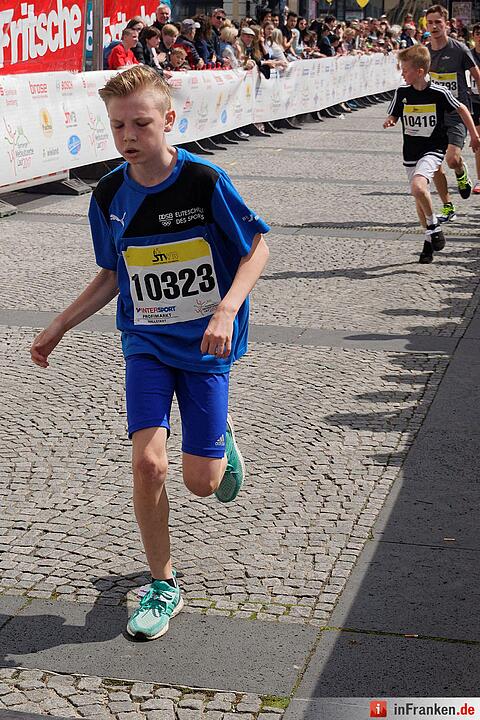 Weltkulturerbelauf 2017 in Bamberg: Der Zieleinlauf am Maxplatz