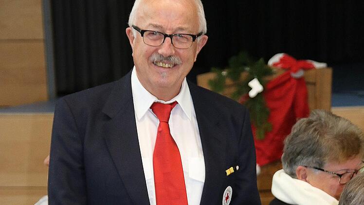 Robert Nies, der Sprecher der Behinderten, dankte allen, die am Gelingen  der Feier in Steinach beigetragen haben. Hinter ihm Bereitschaftsleiter  Alois Gundalach.  Foto: Britz