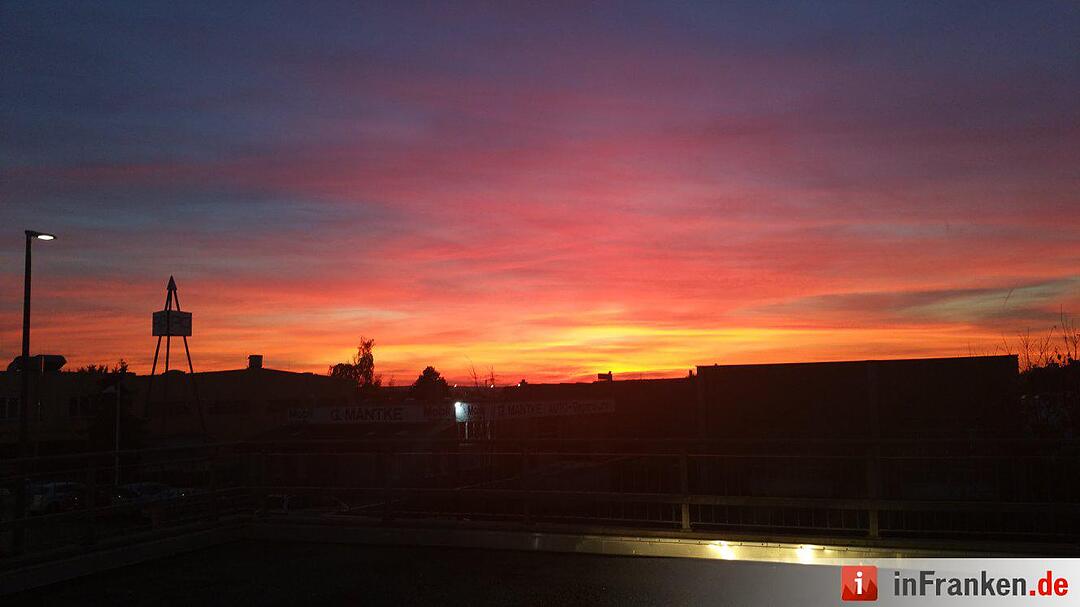 Abendrot vom 8.11.2015 - Die Bilder unserer Leser
